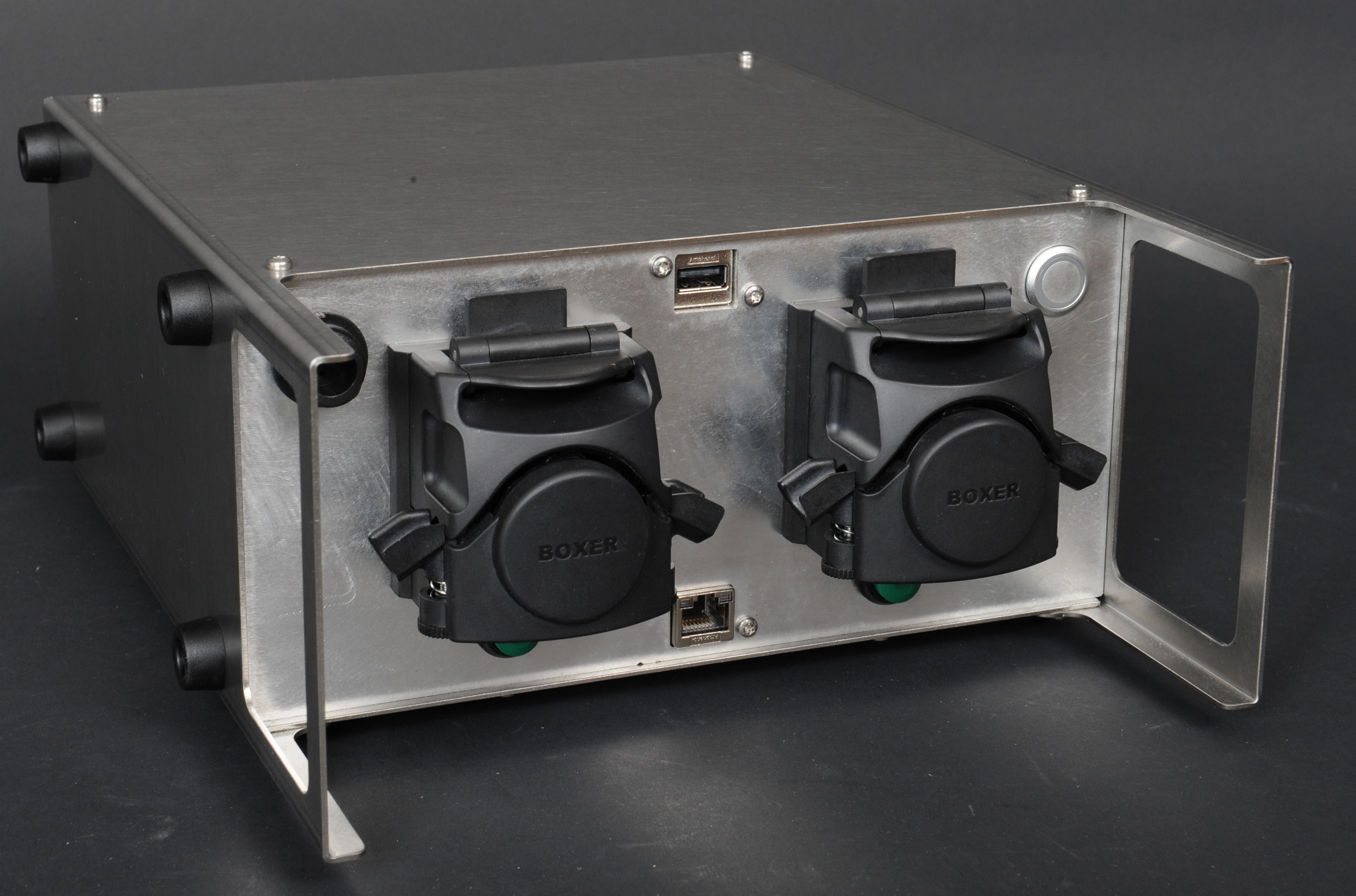 Otrera With Two Boxer Pumps